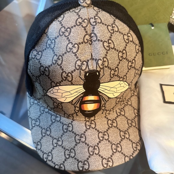 💯🆕❤️Authentic Brand New Gucci Bee 🐝 Hat - Picture 3 of 13